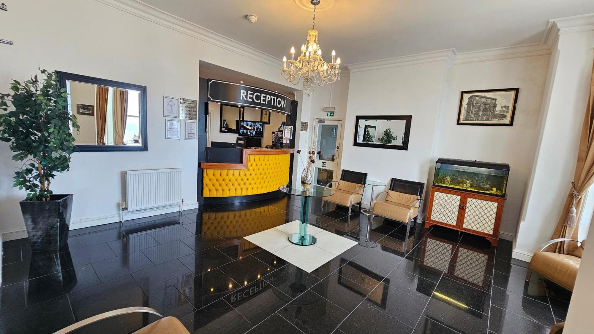 The Strand Hotel WTA-toernooi van WTA-toernooi van Eastbourne Buitenkant foto